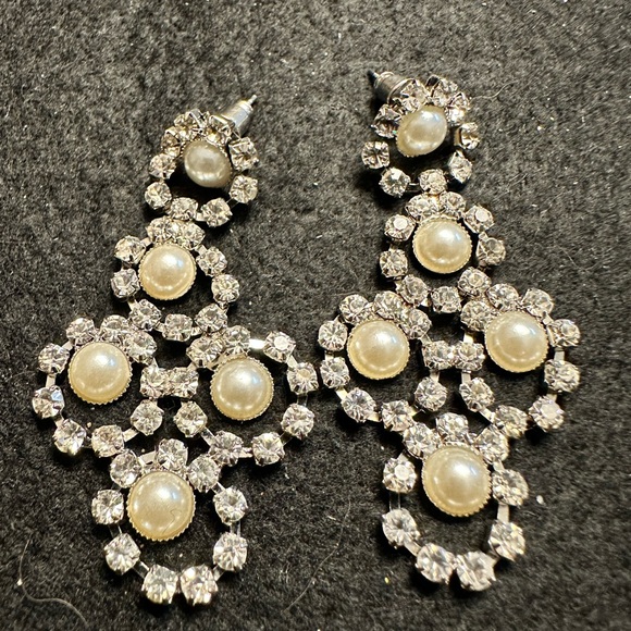 Jewelry - Earrings